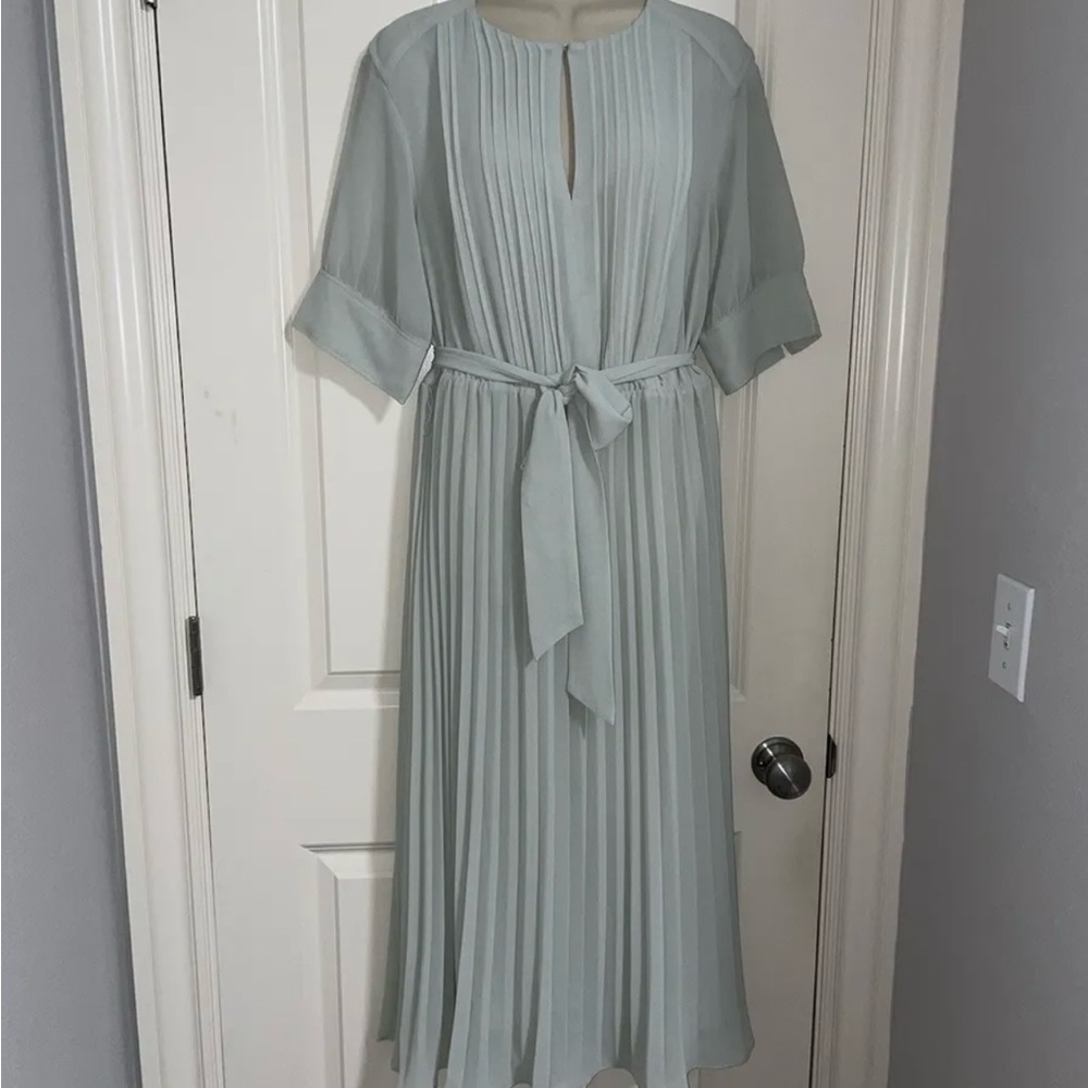 H&M midi light green dress size L